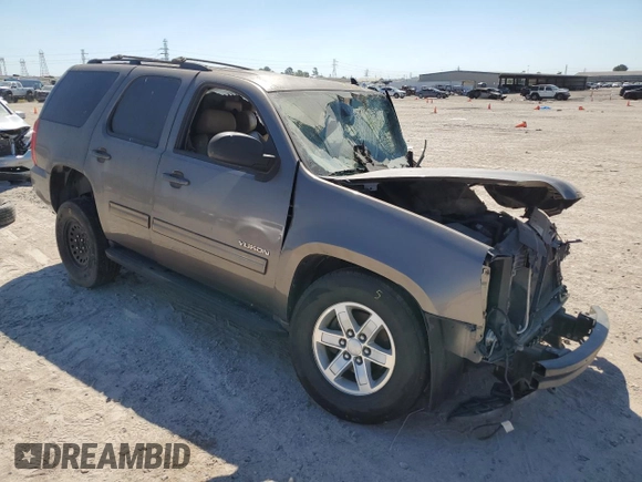 2011 GMC Yukon SLE with VIN 1GKS1AE09BR272540, listed as a Copart auction lot 73323634 with Not Provided miles and Non Repairable. Bid and sale history available at DreamBid. Image 4.