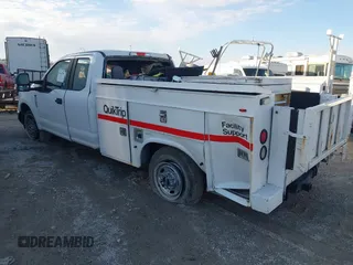 2017 Ford F-350 with VIN 1FT7X3A64HED21245, listed as a IAAI auction lot 41624705 with 123,691 mi miles and . Bid and sale history available at DreamBid. Image 3.