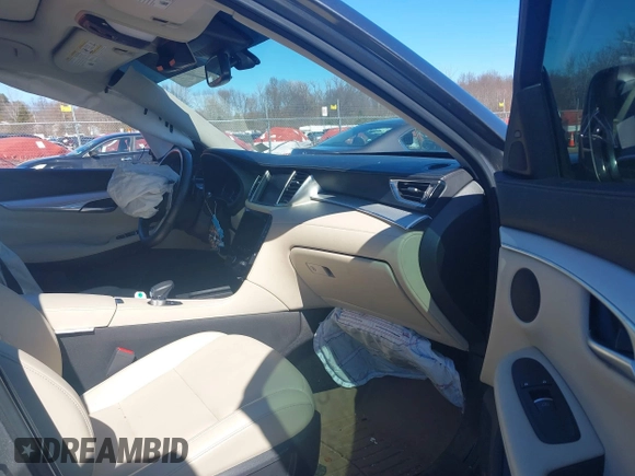 2020 Infiniti QX50 Essential с VIN 3PCAJ5M18LF113279, выставлен на аукционе IAAI как лот 41683001 с пробегом 41 047 миль миль и . История ставок и продаж доступна на DreamBid. Изображение 5.