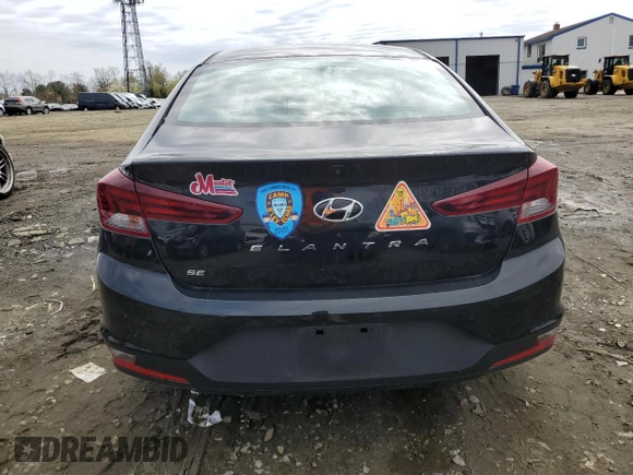 2020 Hyundai Elantra SE z VIN KMHD74LF9LU074479, wystawiony jako Copart lot #52154135 z przebiegiem 30 938 mil mil oraz Szkoda całkowita • Salvage title. Historia ofert i sprzedaży dostępna na DreamBid. Obrazek 6.