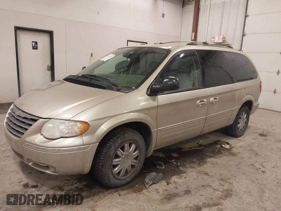2006 Chrysler Town & Country LWB Limited with VIN 2A8GP64L26R640347, listed as a IAAI auction lot 41353419 with 160,220 mi miles. Bid and sale history available at carsss.com. Image 17.