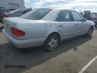 1998 Mercedes-Benz E with VIN WDBJF70F6WA643471, listed as a Copart auction lot 77189934 with 251,579 mi miles and Clean Title. Bid and sale history available at DreamBid. Image 3.