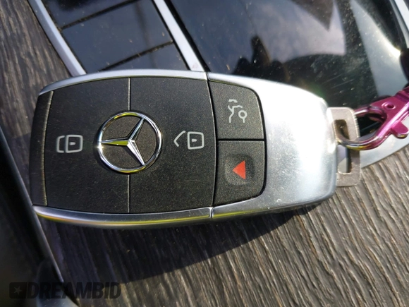 2019 Mercedes-Benz C 300 with VIN 55SWF8DB1KU308347, listed as a IAAI auction lot 42143198 with Not provided miles and . Bid and sale history available at DreamBid. Image 11.