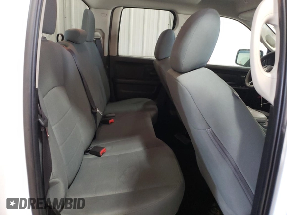 2018 Ram 1500 Express z VIN 1C6RR7FG2JS122611, wystawiony jako Copart lot #48668595 z przebiegiem 139 761 mil mil oraz Szkoda całkowita • Salvage title. Historia ofert i sprzedaży dostępna na DreamBid. Obrazek 11.