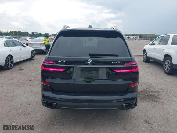 2024 BMW X7 xDrive40i with VIN 5UX23EM01R9V59412, listed as a IAAI auction lot 41890300 with 11,867 mi miles. Bid and sale history available at carsss.com. Image 16.