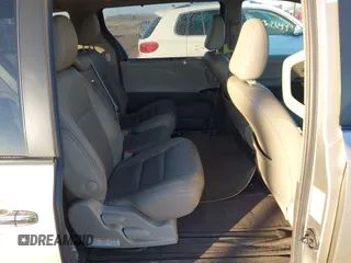 2016 Toyota Sienna XLE z VIN 5TDYK3DC8GS713481, wystawiony jako IAAI lot #41239824 z przebiegiem 176 935 mil mil oraz . Historia ofert i sprzedaży dostępna na DreamBid. Obrazek 8.