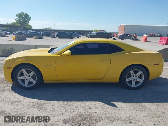 2011 Chevrolet Camaro 1LT with VIN 2G1FB1ED6B9120683, listed as a IAAI auction lot 42814810 with 217,261 mi miles and . Bid and sale history available at DreamBid. Image 14.