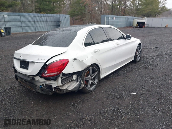 2015 Mercedes-Benz C-Class C 400 with VIN 55SWF6GB9FU011462, listed as a IAAI auction lot 41649304 with 123,915 mi miles. Bid and sale history available at carsss.com. Image 4.