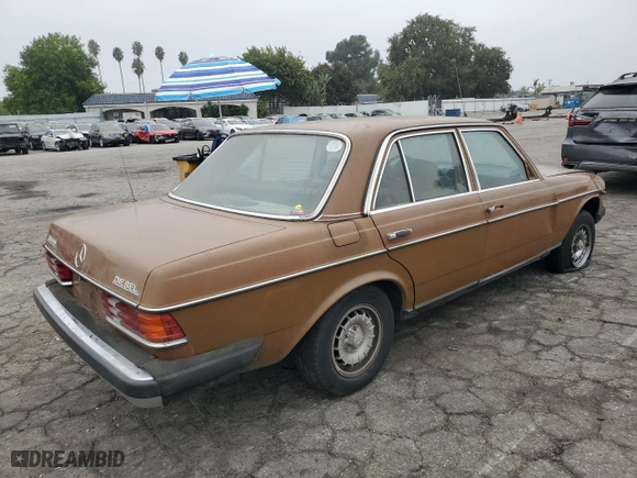 1981 Mercedes-Benz 300 Series 300D with VIN WDBAB30A3BB219467, listed as a Copart auction lot 76183454 with NaN miles and Clean Title. Bid and sale history available at carsss.com. Image 3.