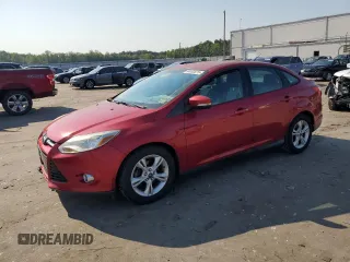 2012 Ford Focus SE z VIN 1FAHP3F20CL446795, wystawiony jako Copart lot #64060675 z przebiegiem 98 978 mil mil oraz Czysty tytuł • Clean title. Historia ofert i sprzedaży dostępna na DreamBid. Obrazek 1.