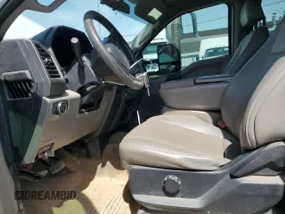 2019 Ford F-350 XL with VIN 1FD8W3DT4KEG49566, listed as a Copart auction lot 52201725 with 207,260 mi miles and Clean Title. Bid and sale history available at DreamBid. Image 7.