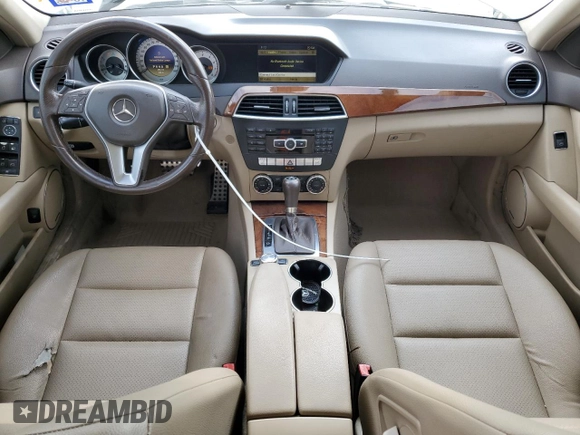 2012 Mercedes-Benz C 250 Sport z VIN WDDGF4HB0CA609006, wystawiony jako Copart lot #53737835 z przebiegiem 169 890 mil mil oraz Szkoda całkowita • Salvage title. Historia ofert i sprzedaży dostępna na DreamBid. Obrazek 8.