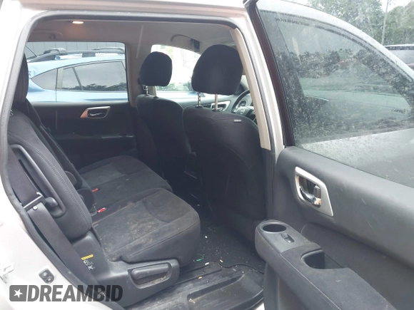 2014 Nissan Pathfinder Platinum with VIN 5N1AR2MM8EC695848, listed as a IAAI auction lot 42131526 with 154,227 mi miles and . Bid and sale history available at DreamBid. Image 8.