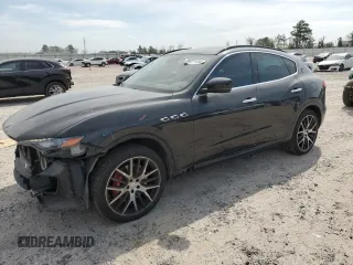 2017 Maserati Levante S with VIN ZN661YUS4HX225959, listed as a Copart auction lot 44371894 with 68,605 mi miles. Bid and sale history available at carsss.com. Image 1.
