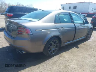 2008 Acura TL Type-S with VIN 19UUA76558A051303, listed as a IAAI auction lot 41922506 with 208,776 mi miles. Bid and sale history available at carsss.com. Image 4.