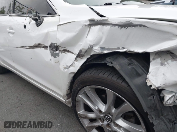 2016 Mazda Mazda6 i Touring with VIN JM1GJ1V52G1468807, listed as a IAAI auction lot 41888686 with 121,764 mi miles. Bid and sale history available at carsss.com. Image 18.