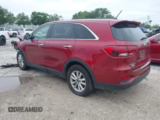 2020 Kia Sorento LX with VIN 5XYPG4A31LG686087, listed as a IAAI auction lot 41976544 with 111,158 mi miles and . Bid and sale history available at DreamBid. Image 3.