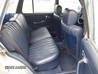 1983 Mercedes-Benz 300 with VIN WDBAB93A2DN017607, listed as a IAAI auction lot 42000777 with 198,318 mi miles and . Bid and sale history available at DreamBid. Image 8.