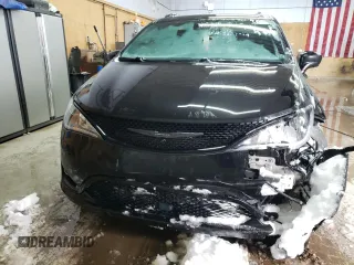 2020 Chrysler Pacifica Launch Edition z VIN 2C4RC3BG3LR263989, wystawiony jako Copart lot #82079334 z przebiegiem 109 707 mil mil oraz Nie do naprawy. Historia ofert i sprzedaży dostępna na DreamBid. Obrazek 5.