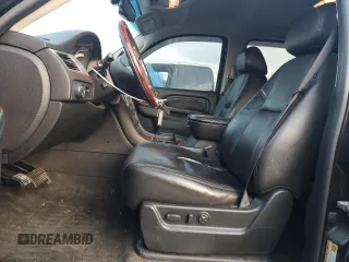 2010 Cadillac Escalade z VIN 1GYUKAEF8AR184514, wystawiony jako Copart lot #73656034 z przebiegiem 146 172 mil mil oraz Szkody całkowita. Historia ofert i sprzedaży dostępna na DreamBid. Obrazek 7.