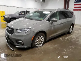 2022 Chrysler Pacifica Touring L with VIN 2C4RC1BG4NR195418, listed as a Copart auction lot 47973225 with 75,672 mi miles and Salvage title. Bid and sale history available at DreamBid. Image 1.
