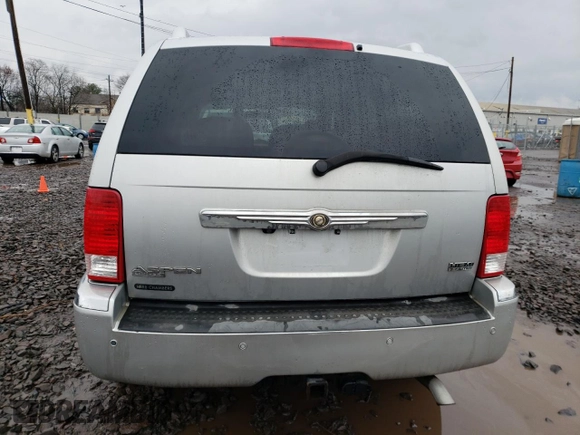 2008 Chrysler Aspen Limited z VIN 1A8HW58238F113964, wystawiony jako Copart lot #44361914 z przebiegiem 143 353 mil mil oraz Szkoda całkowita • Salvage title. Historia ofert i sprzedaży dostępna na DreamBid. Obrazek 6.