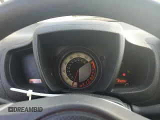 2014 Scion xD z VIN JTKKUPB41E1039907, wystawiony jako Copart lot #57040925 z przebiegiem 85 092 mil mil oraz Tytuł czysty. Historia ofert i sprzedaży dostępna na DreamBid. Obrazek 9.