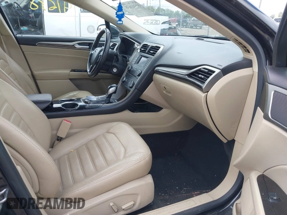 2013 Ford Fusion SE with VIN 3FA6P0HR2DR241420, listed as a IAAI auction lot 42341638 with 128,268 mi miles and . Bid and sale history available at DreamBid. Image 5.
