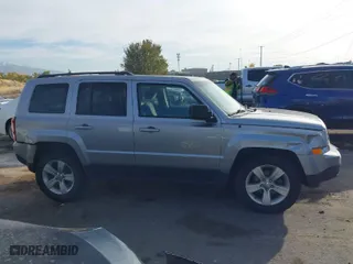 2017 Jeep Patriot High Altitude with VIN 1C4NJRFB6HD122205, listed as a IAAI auction lot 40874067 with 187,810 mi miles. Bid and sale history available at carsss.com. Image 13.