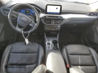 2021 Ford Escape SEL Hybrid z VIN 1FMCU9CZ9MUA86970, wystawiony jako Copart lot #84290064 z przebiegiem 32 019 mil mil oraz Szkoda całkowita • Salvage title. Historia ofert i sprzedaży dostępna na DreamBid. Obrazek 8.