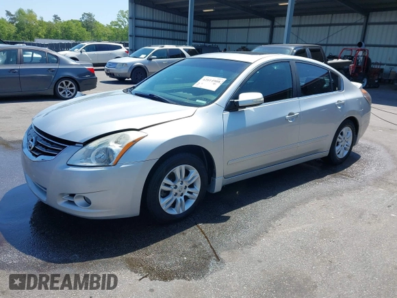 2010 Nissan Altima 2.5 S with VIN 1N4AL2AP5AN513631, listed as a IAAI auction lot 42014908 with 205,798 mi miles. Bid and sale history available at carsss.com. Image 2.