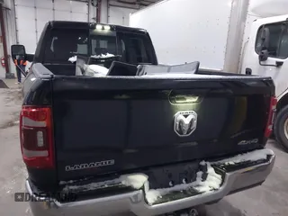 2024 Ram 2500 Laramie z VIN 3C6UR5FJ9RG134865, wystawiony jako IAAI lot #41299082 z przebiegiem 8 236 mil mil oraz . Historia ofert i sprzedaży dostępna na DreamBid. Obrazek 16.