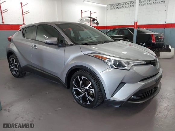 2018 Toyota C-HR XLE with VIN NMTKHMBX0JR015680, listed as a IAAI auction lot 41987642 with 80,367 mi miles. Bid and sale history available at carsss.com. Image 1.