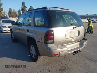 2002 Chevrolet TrailBlazer LS with VIN 1GNDS13S422310309, listed as a IAAI auction lot 41678511 with 222,789 mi miles and . Bid and sale history available at DreamBid. Image 3.