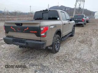 2024 Nissan Titan Pro-4X z VIN 1N6AA1ED0RN114614, wystawiony jako IAAI lot #41548196 z przebiegiem 3 405 mil mil oraz . Historia ofert i sprzedaży dostępna na DreamBid. Obrazek 4.