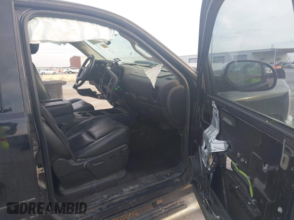2013 Chevrolet Silverado 1500 LT with VIN 3GCPCSE00DG141940, listed as a IAAI auction lot 41882612 with Not Provided miles. Bid and sale history available at carsss.com. Image 5.