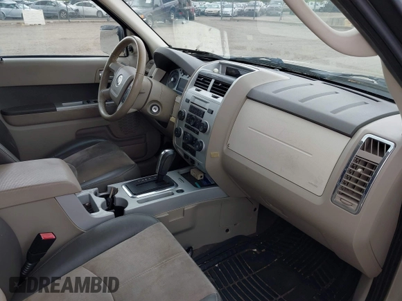 2010 Mercury Mariner Premier с VIN 4M2CN8HG6AKJ03051, выставлен на аукционе IAAI как лот 42176596 с пробегом 154 041 миль миль и . История ставок и продаж доступна на DreamBid. Изображение 5.