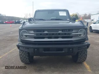 2022 Ford Bronco z VIN 1FMDE5BHXNLB17265, wystawiony jako IAAI lot #42106105 z przebiegiem 55 400 mil mil oraz . Historia ofert i sprzedaży dostępna na DreamBid. Obrazek 12.