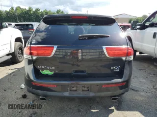 2013 Lincoln MKX with VIN 2LMDJ8JK9DBL13338, listed as a Copart auction lot 68213674 with 178,071 mi miles and Clean Title. Bid and sale history available at carsss.com. Image 6.