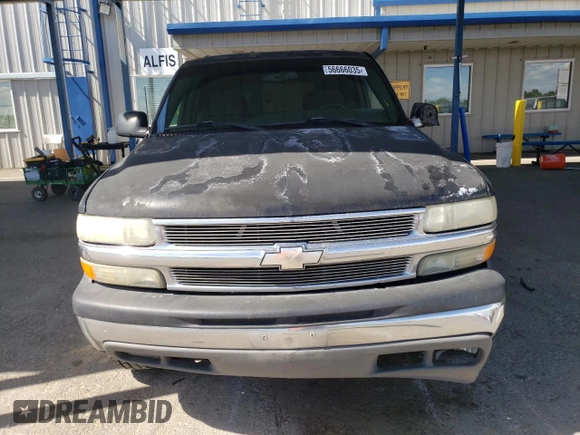 2002 Chevrolet Tahoe LS z VIN 1GNEC13V32J215385, wystawiony jako Copart lot #56666035 z przebiegiem 227 553 mil mil oraz Szkoda całkowita • Salvage title. Historia ofert i sprzedaży dostępna na DreamBid. Obrazek 5.