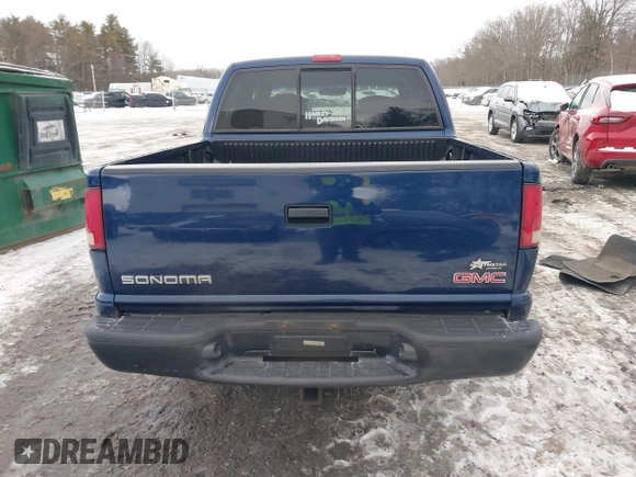 2002 GMC Sonoma SLS with VIN 1GTDT13W12K158613, listed as a IAAI auction lot 41524710 with 217,785 mi miles. Bid and sale history available at carsss.com. Image 16.