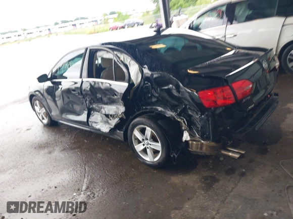 2012 Volkswagen Jetta TDI w/Premium & Nav with VIN 3VWLL7AJ8CM326549, listed as a IAAI auction lot 42748170 with 200,385 mi miles and . Bid and sale history available at DreamBid. Image 3.