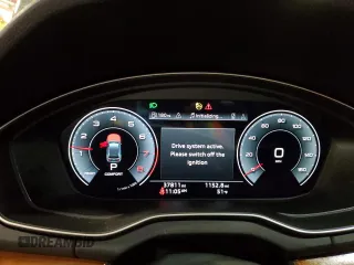 2023 Audi Q5 S line Premium Plus z VIN WA1EAAFY0P2012471, wystawiony jako Copart lot #46834795 z przebiegiem 37 811 mil mil oraz Nie do naprawy. Historia ofert i sprzedaży dostępna na DreamBid. Obrazek 9.