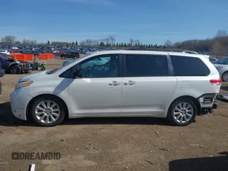 2011 Toyota Sienna XLE with VIN 5TDDK3DC4BS013416, listed as a IAAI auction lot 41933299 with 170,479 mi miles and . Bid and sale history available at DreamBid. Image 15.