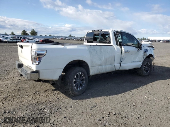 2017 Nissan Titan with VIN 1N6BA1RP7HN536578, listed as a Copart auction lot 53859555 with 39,271 mi miles and Salvage title. Bid and sale history available at DreamBid. Image 3.