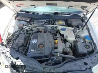 2002 Volkswagen Passat GLS z VIN WVWVD63B72E152471, wystawiony jako IAAI lot #42217216 z przebiegiem 181 633 mil mil oraz . Historia ofert i sprzedaży dostępna na DreamBid. Obrazek 10.