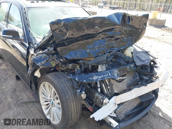 2014 BMW 3 Series 328i xDrive с VIN WBA3B5C54EP543441, выставлен на аукционе IAAI как лот 42144984 с пробегом Не указан миль и . История ставок и продаж доступна на DreamBid. Изображение 6.