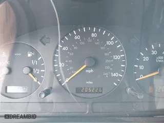 2003 Mercedes-Benz M-Class 3.7L with VIN 4JGAB57EX3A435535, listed as a IAAI auction lot 42099551 with 205,226 mi miles. Bid and sale history available at carsss.com. Image 7.