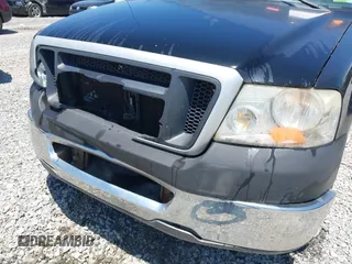2006 Ford F-150 XL z VIN 1FTRF12266NA93922, wystawiony jako IAAI lot #42297444 z przebiegiem 189 094 mil mil oraz . Historia ofert i sprzedaży dostępna na DreamBid. Obrazek 6.