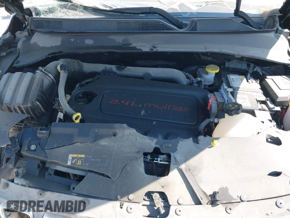 2022 Jeep Compass Latitude with VIN 3C4NJCBB7NT229059, listed as a IAAI auction lot 40291334 with 5,693 mi miles and . Bid and sale history available at carsss.com. Image 10.